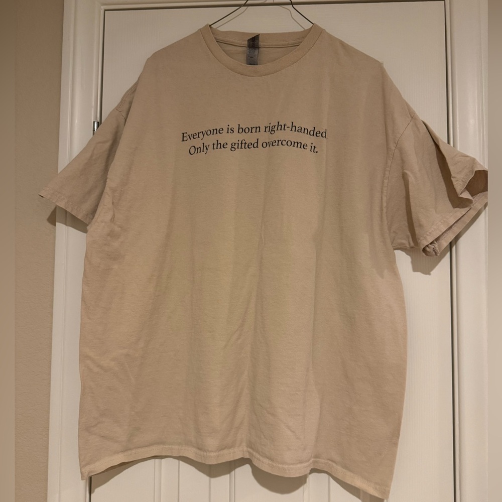 2XL funny t-shirt for all those who are left-handed